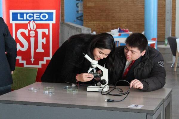 foto_de_archivo_-_encuentro_con_las_ciencias_campus_colchagua_uoh