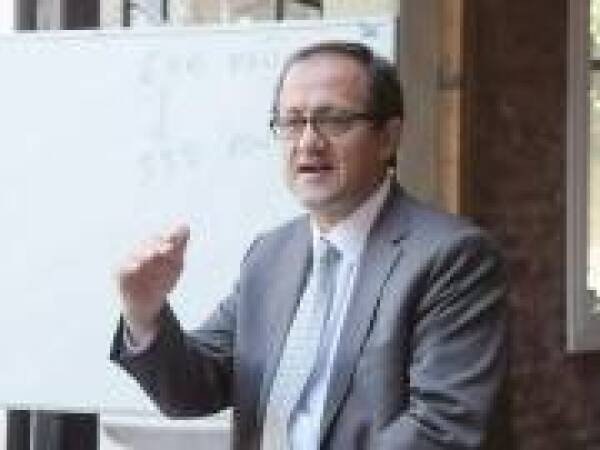 ingresos_privados_de_los_estudiantes_y_sus_familias