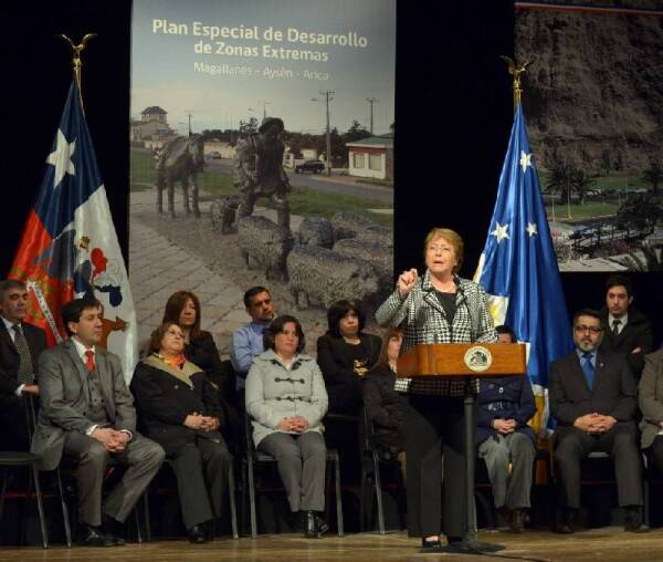 presidenta_bachelet_destaca_rol_de_la_umag_2