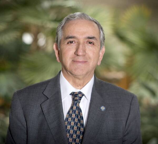 rector_juan_oyarzo_perez